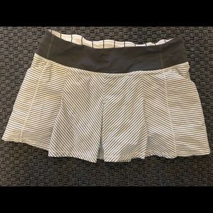 Lulu lemon tennis skirt